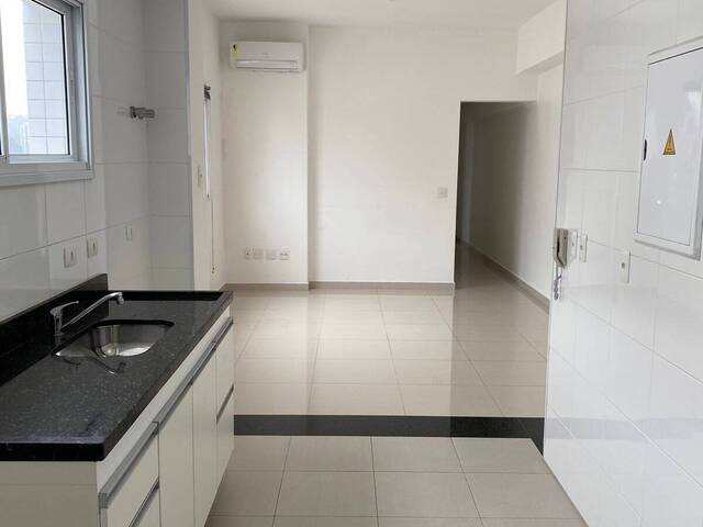 #6812 - Apartamento para Locação em Santos - SP - 1