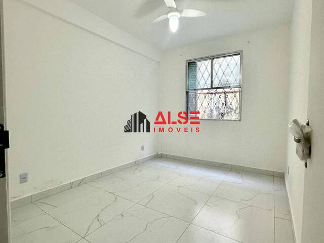 #2451 - Apartamento para Venda em São Vicente - SP - 2
